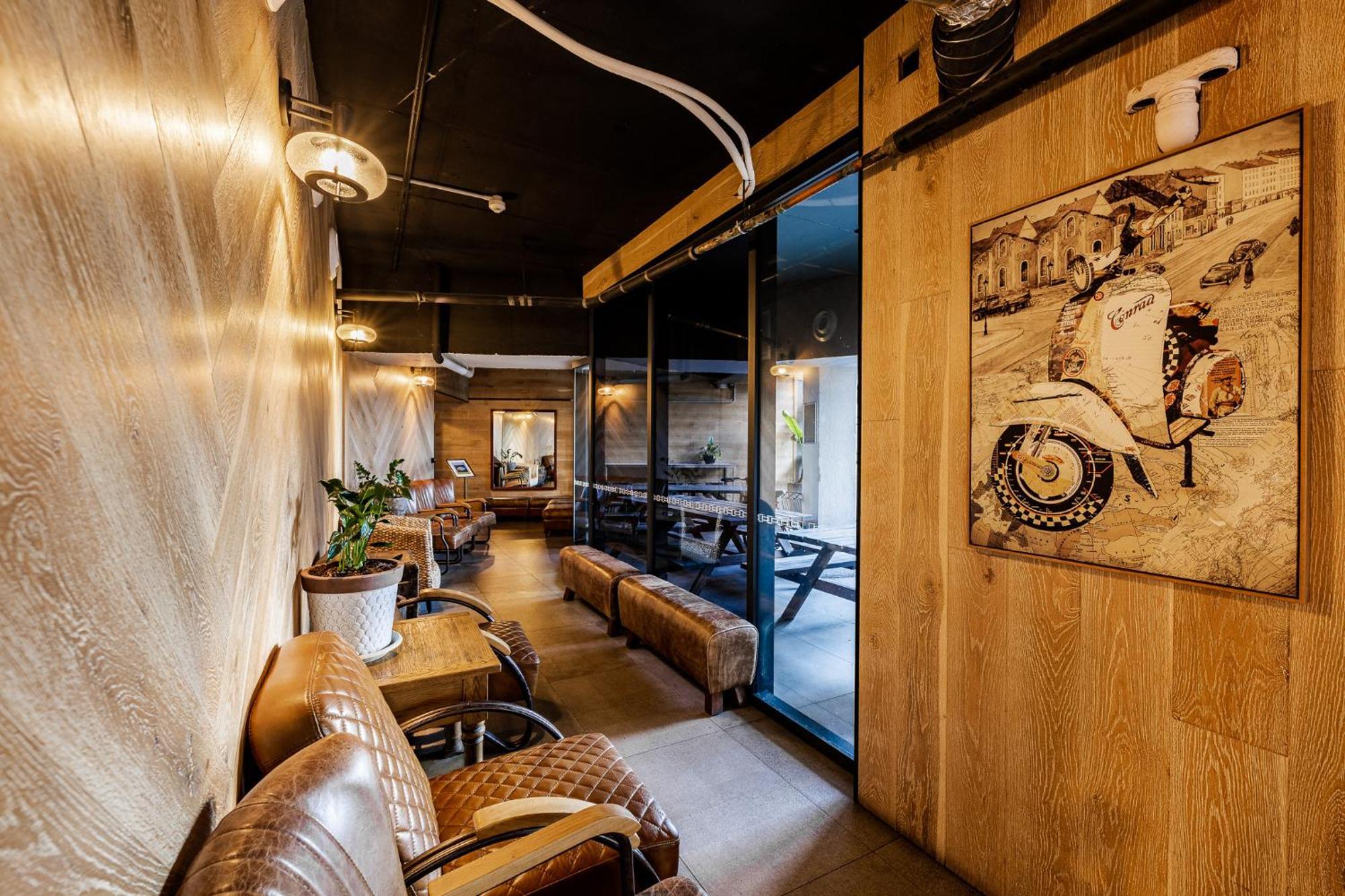 Bunk Surfers Paradise International Backpacker Hostel (Adults Only) Gold Coast Bagian luar foto